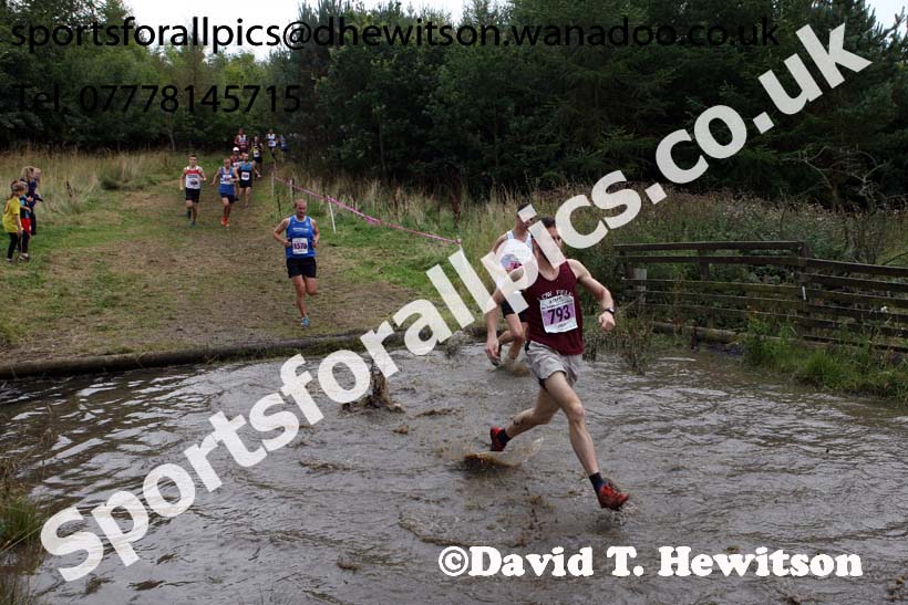 Senior mens Start Fitness North Eastern Harrier League, Tanfield, County Durham. Photo: David T. Hewitson/Sports for All Pics